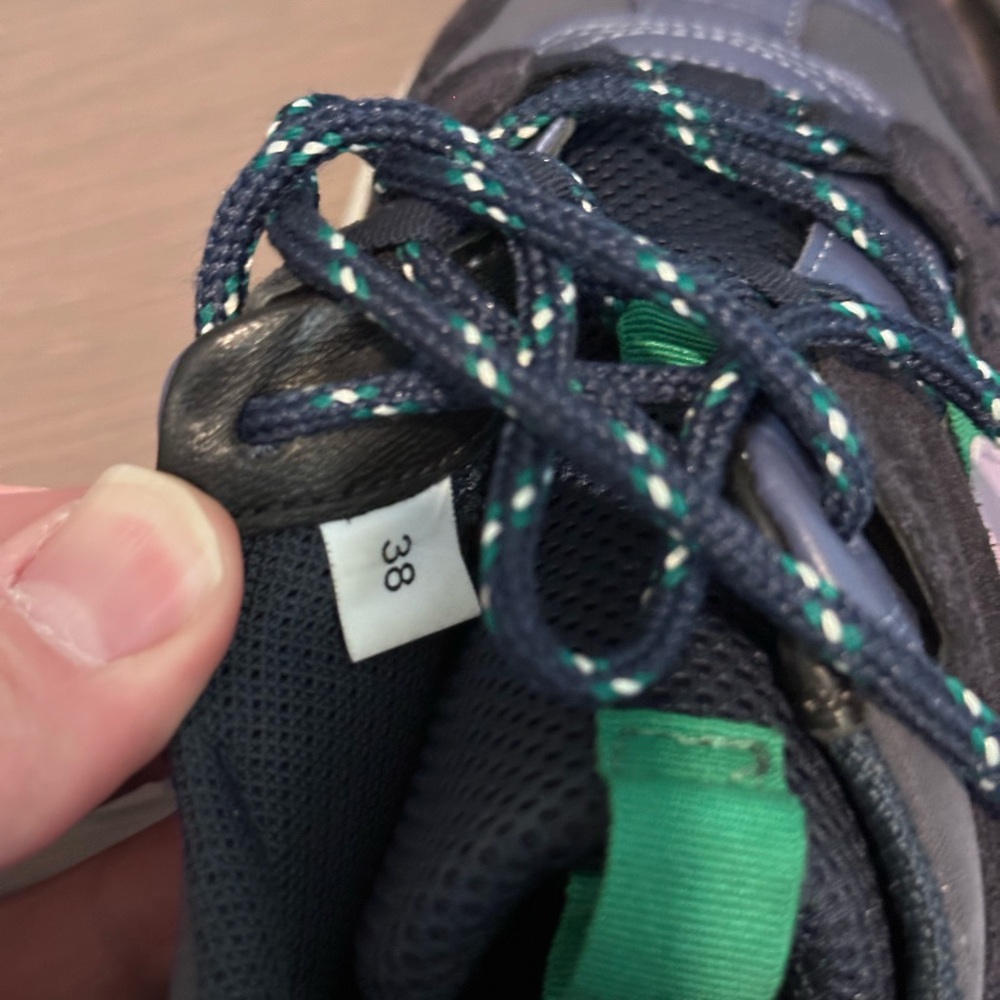 Trendy Multicolor Sneakers - Picture 5 of 6